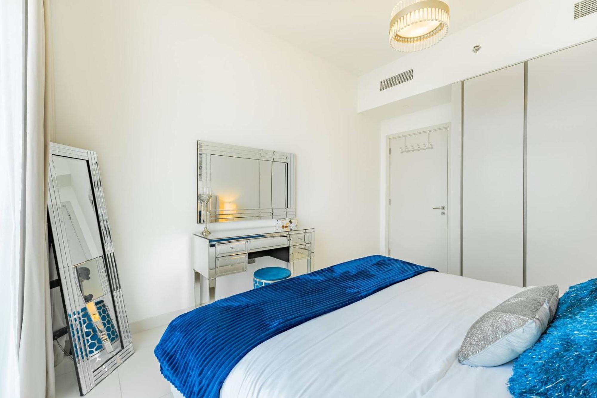 Apartment Spectacular 1-bedroom In Sunrise Bay - Panoramic Sea & Palm Jumeirah Views With Exclusive Building Amenities, Managed By Think Realty *