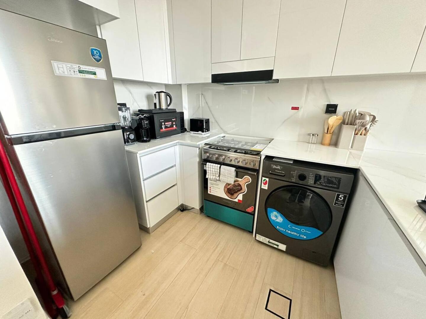 Modern And Stylish 01 Bedroom In Jvc *