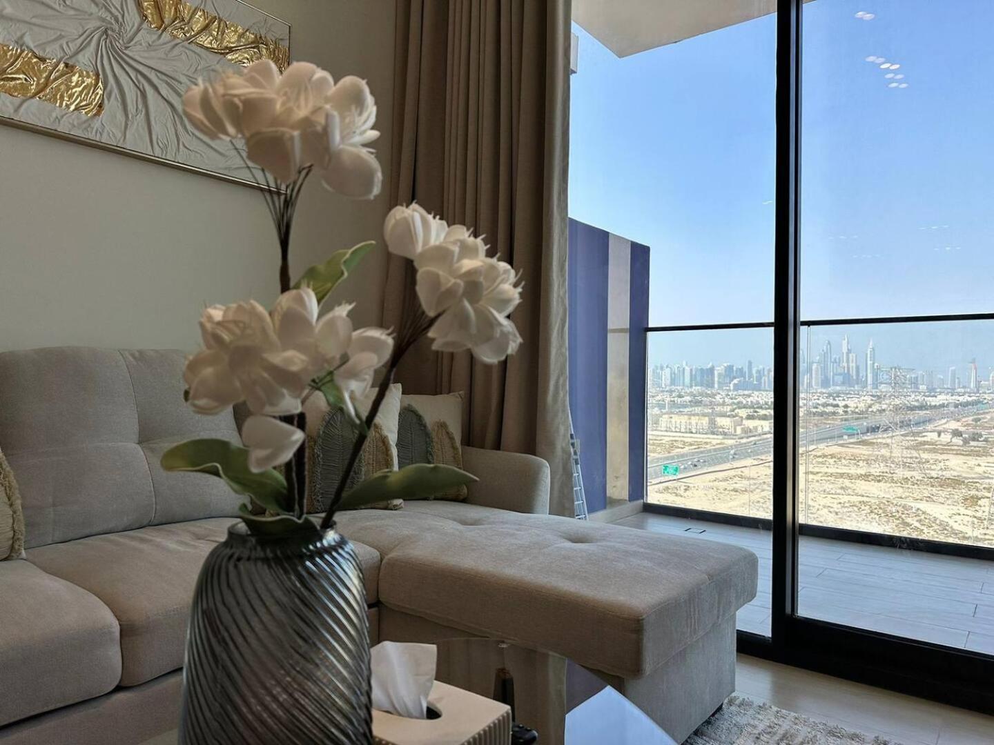 Modern And Stylish 01 Bedroom In Jvc *