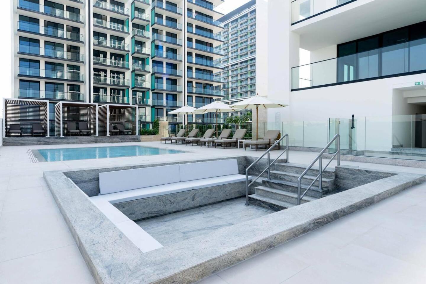 Deluxe 1 Bedroom Fully Furnished In Jvc Dubai