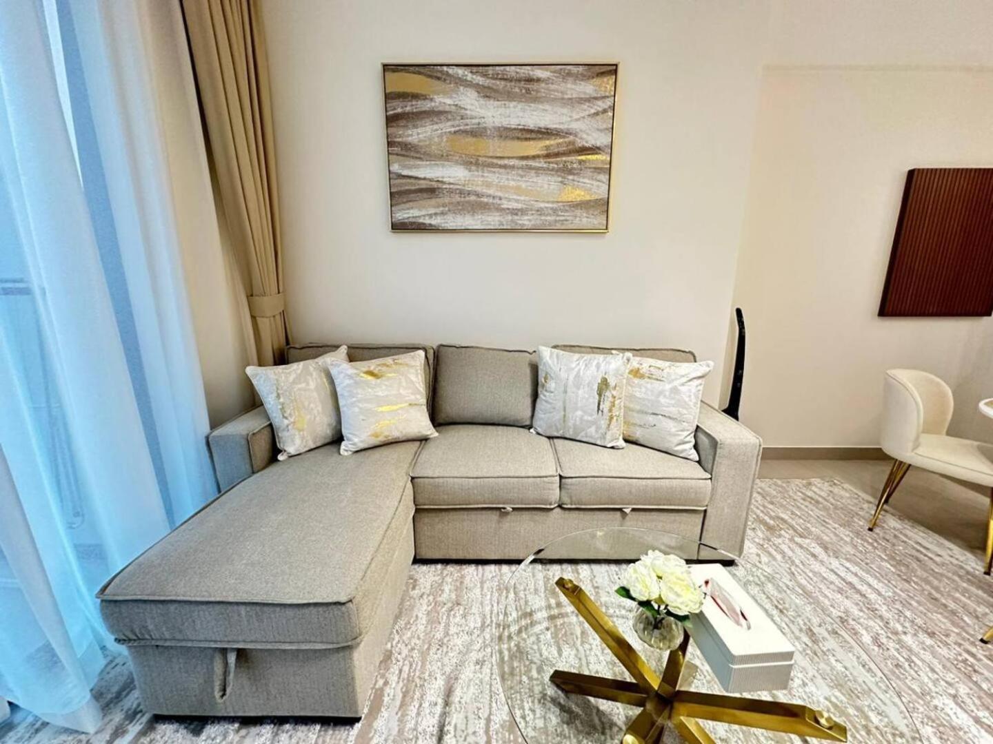 Deluxe 1 Bedroom Fully Furnished In Jvc Dubai