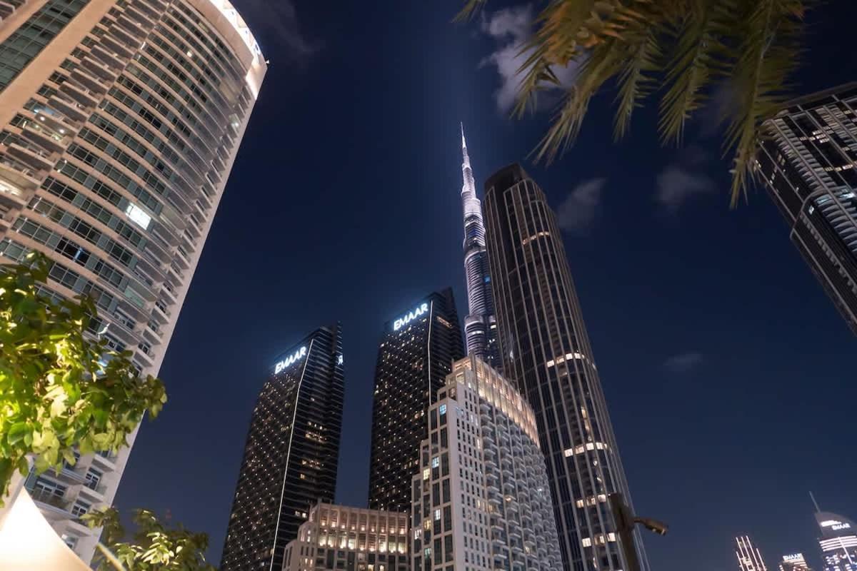 Luxurious 4br, Burj Khalifa & Full Fountain View, Downtown Apartment *