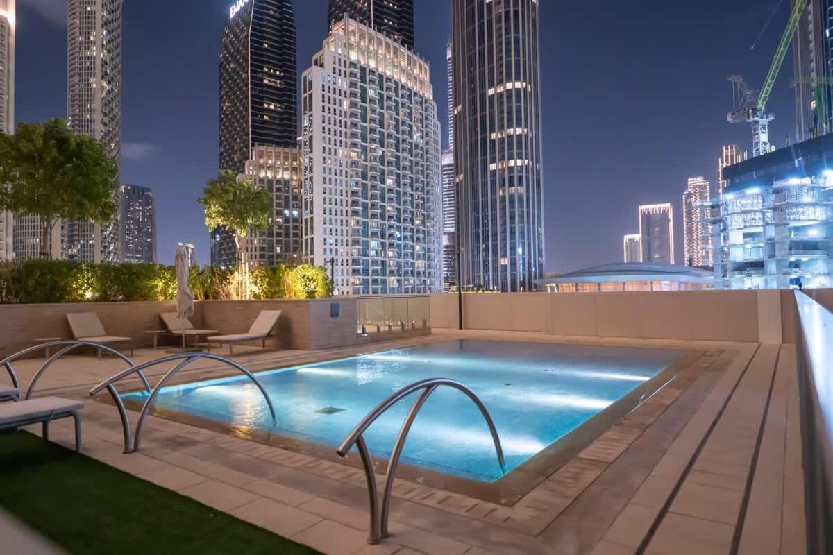 Luxurious 4br, Burj Khalifa & Full Fountain View, Downtown Dubai