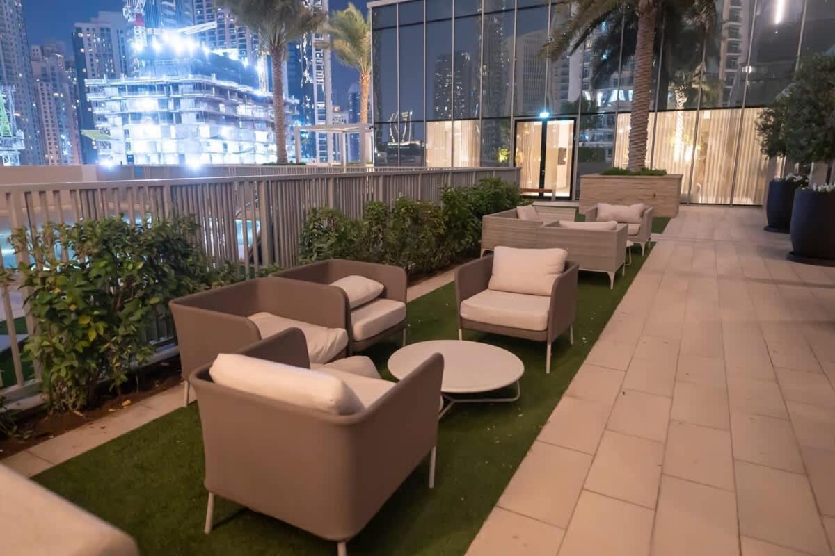 Luxurious 4br, Burj Khalifa & Full Fountain View, Downtown Apartment