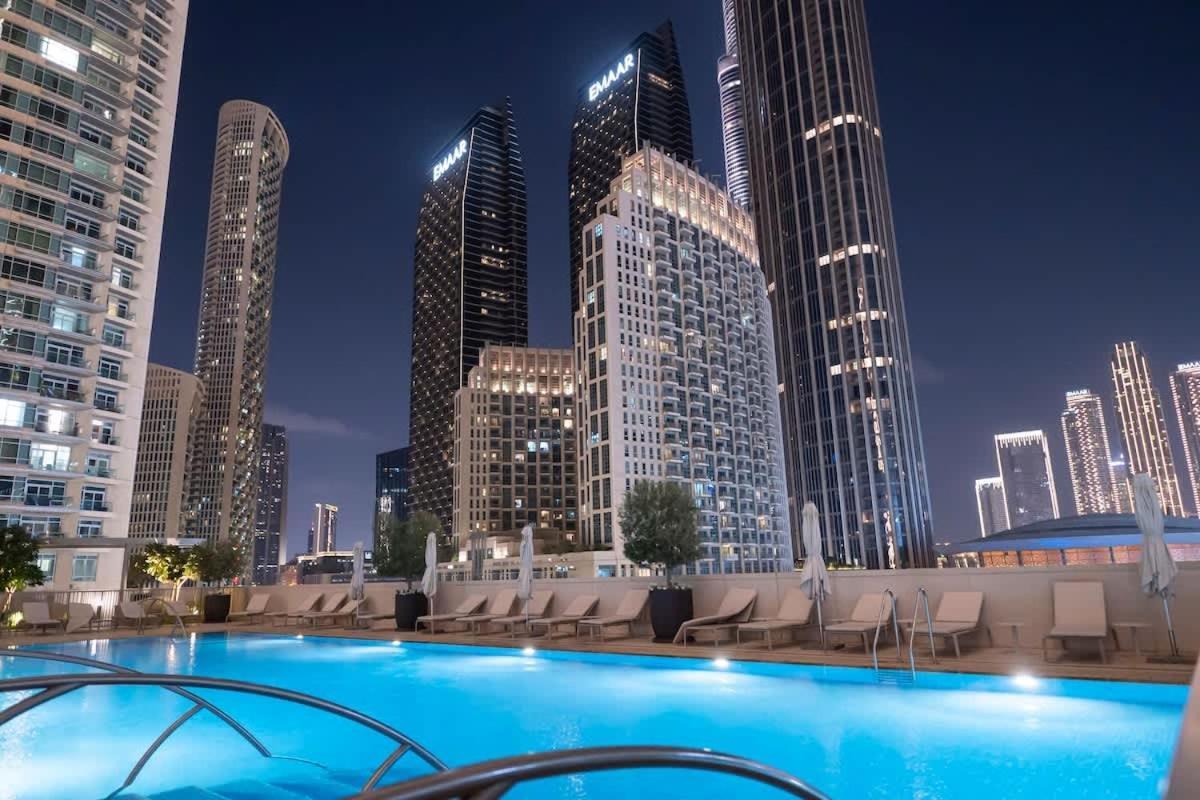 Luxurious 4br, Burj Khalifa & Full Fountain View, Downtown Apartment *