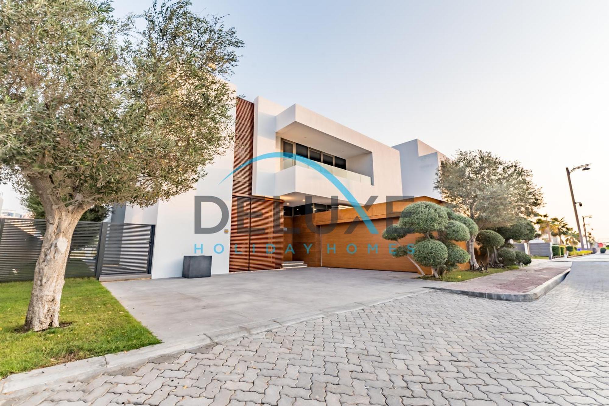 Elegant 6br Beachfront With Rooftop And Own Pool By Deluxe Homes * Dubai