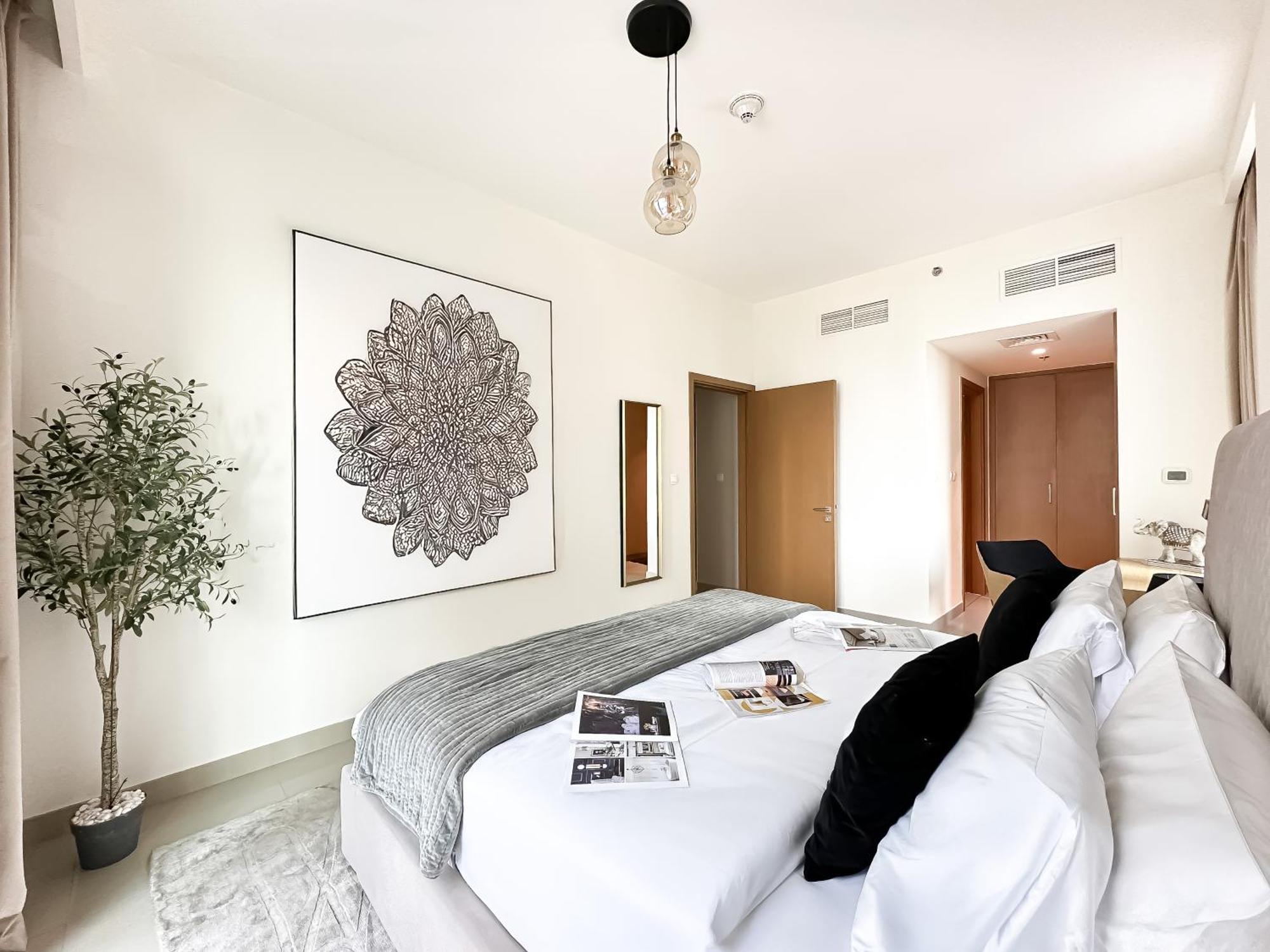 Apartment Trophy Lux 2br Creek Harbour With Iconic Burj Khalifa Views Dubai