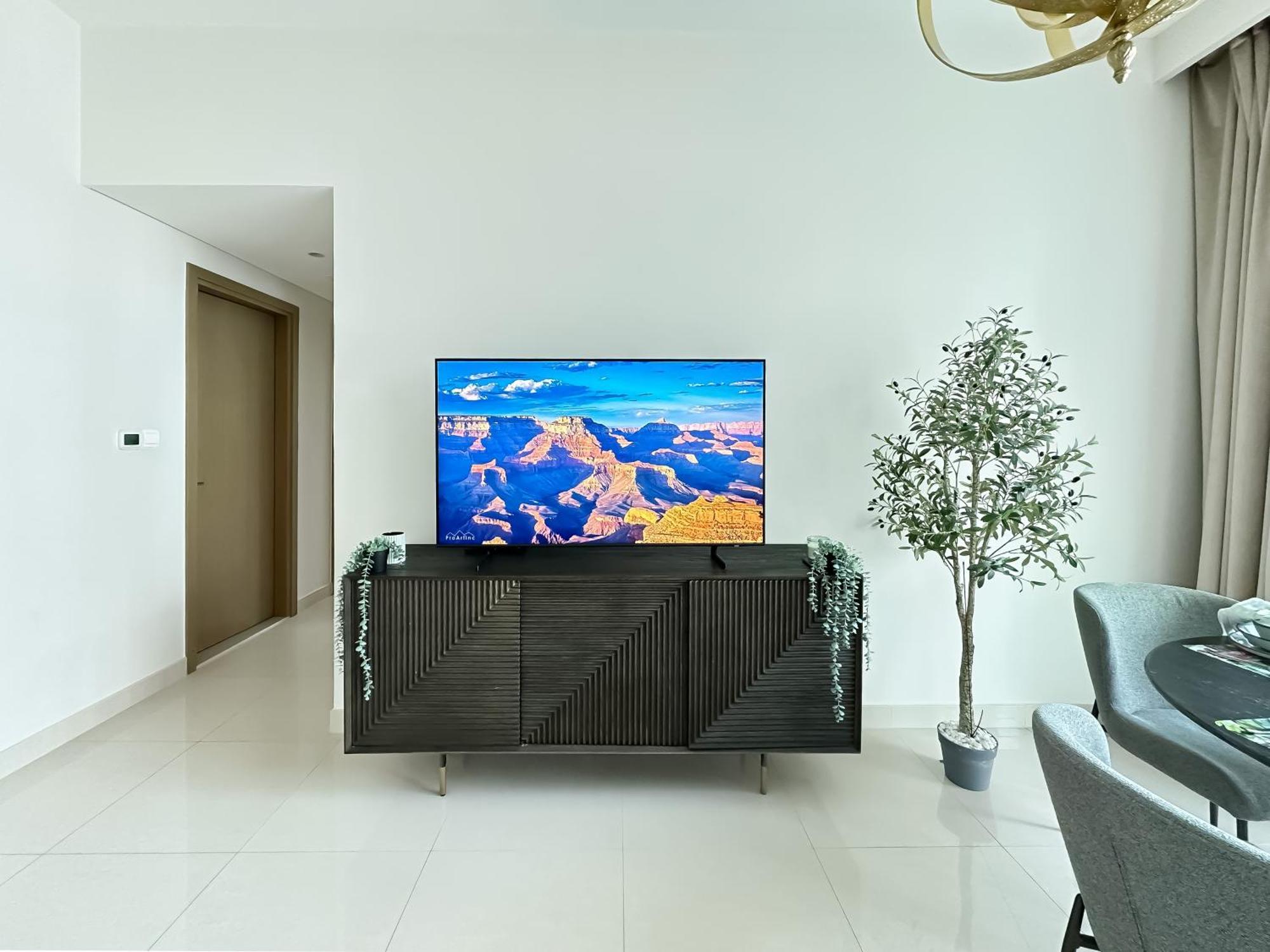 Trophy Lux 2br Creek Harbour With Iconic Burj Khalifa Views