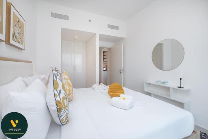 Downtown Views Ii - Vogue -tower 1, -1 Bedroom That Sleeps 3 -13th Floor -large Balcony With Views Apartment Dubai