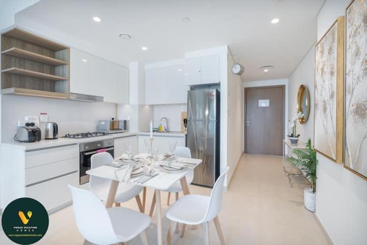 Downtown Views Ii - Vogue -tower 1, -1 Bedroom That Sleeps 3 -13th Floor -large Balcony With Views Apartment *