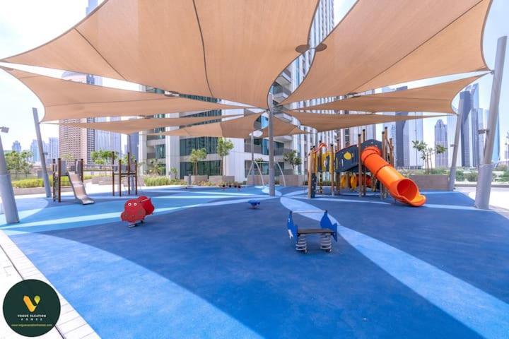 Downtown Views Ii - Vogue -tower 1, -1 Bedroom That Sleeps 3 -13th Floor -large Balcony With Views * Dubai