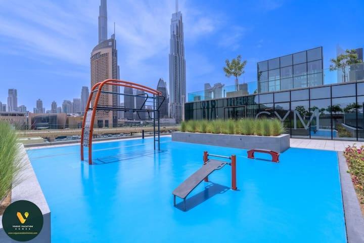 Downtown Views Ii - Vogue -tower 1, -1 Bedroom That Sleeps 3 -13th Floor -large Balcony With Views Apartment Dubai