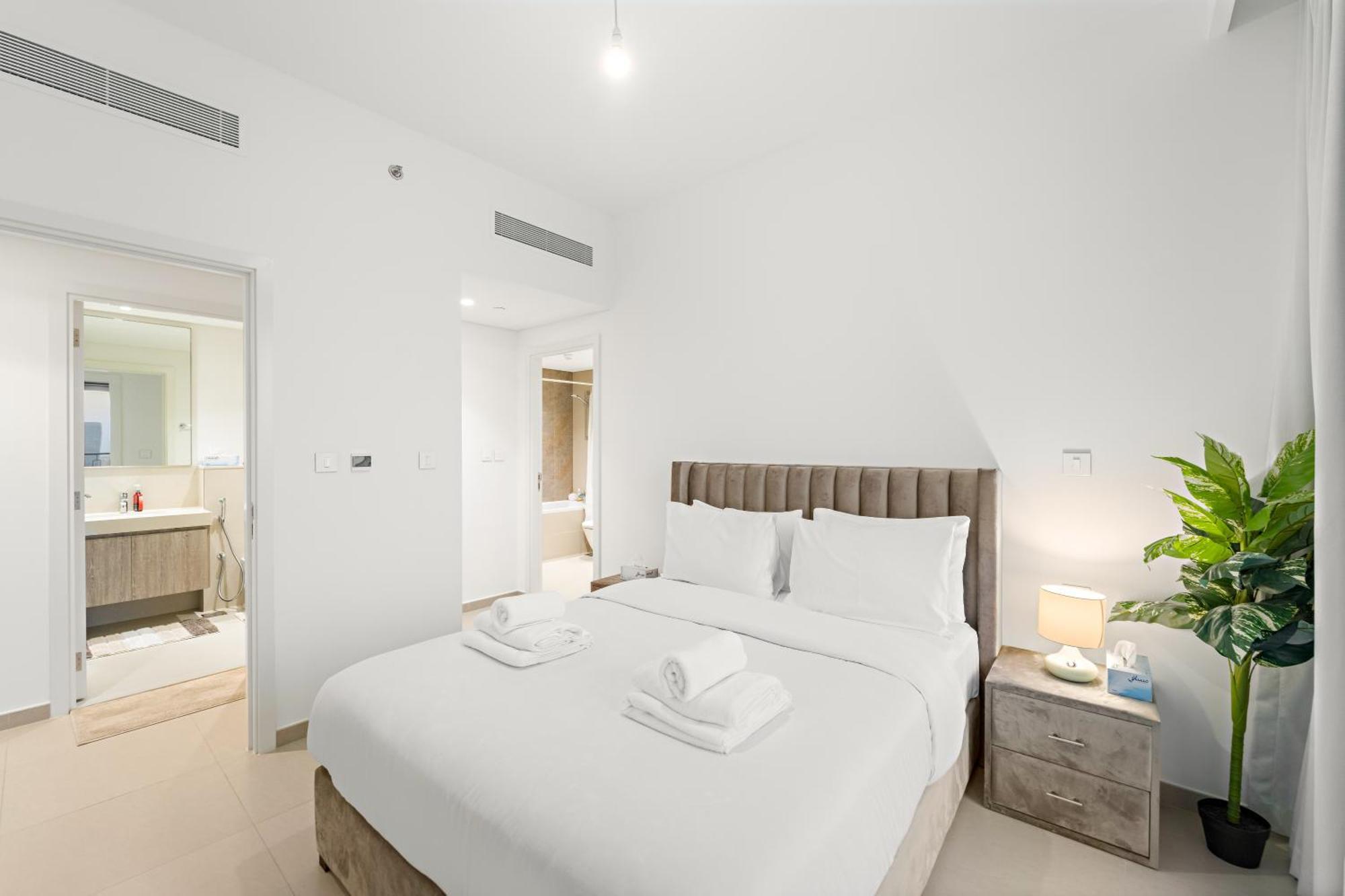 Elegant 2br In Downtown L Walk To Mall Dubai
