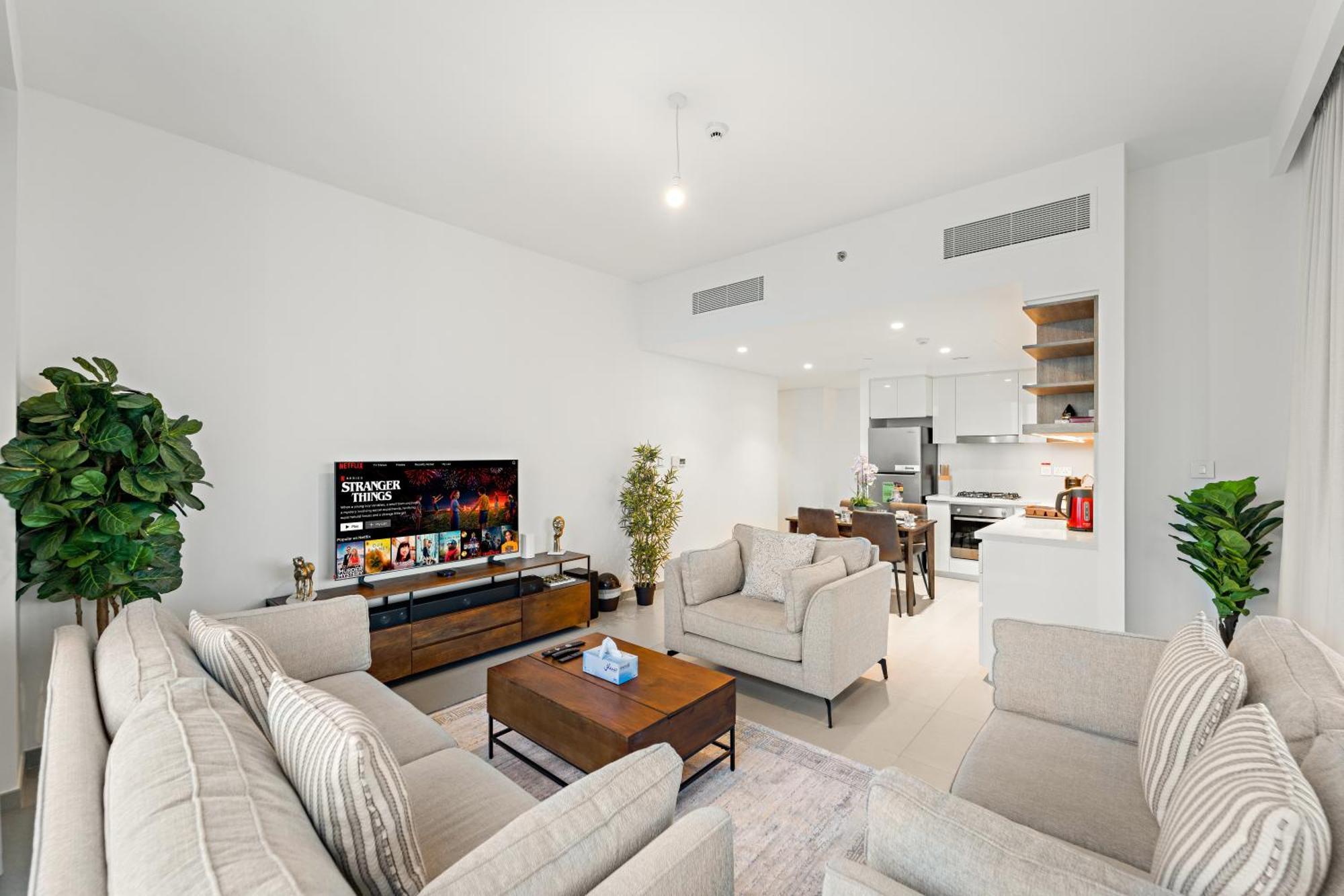 Elegant 2br In Downtown L Walk To Mall * Dubai