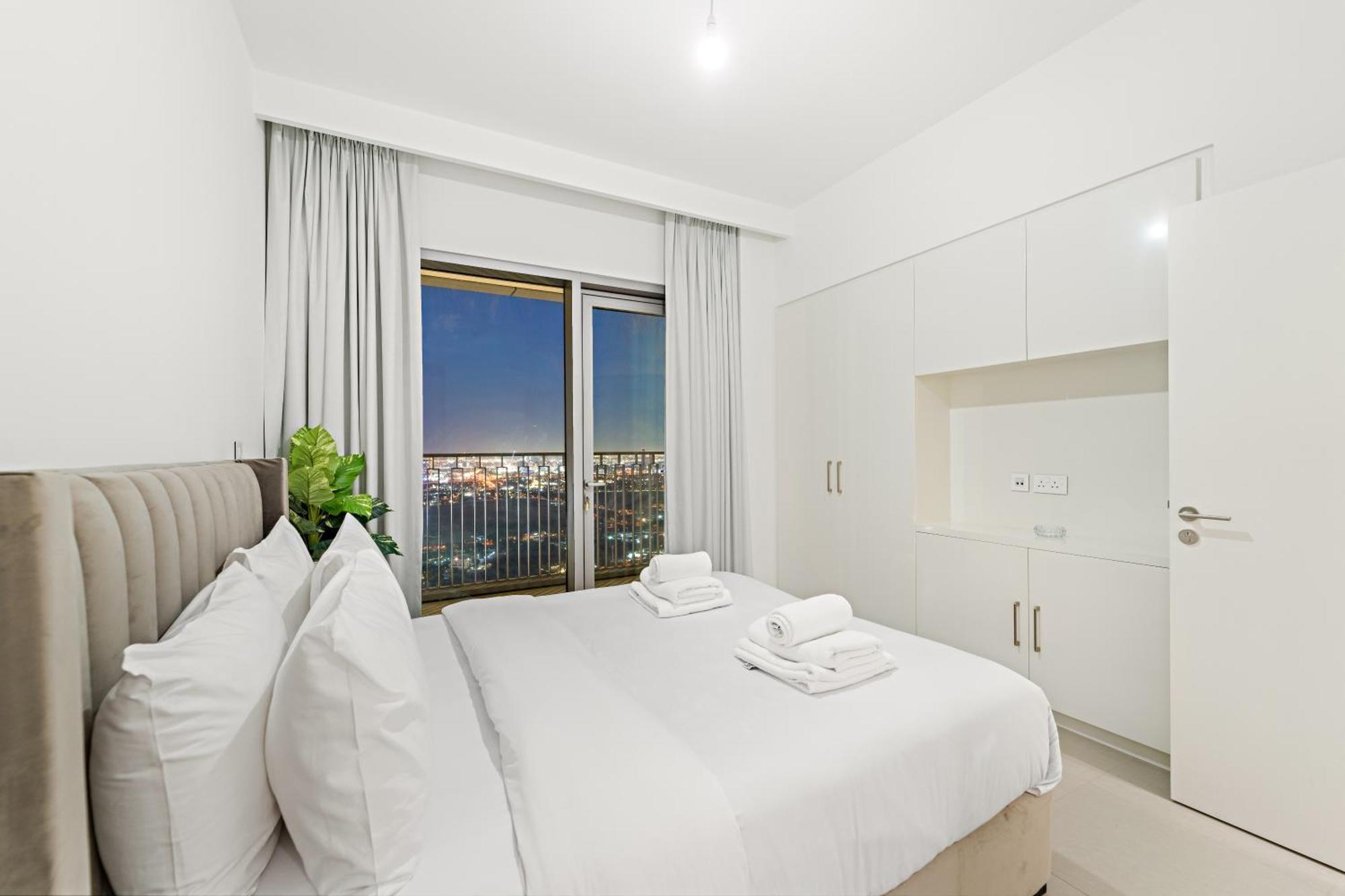 Elegant 2br In Downtown L Walk To Mall Apartment *