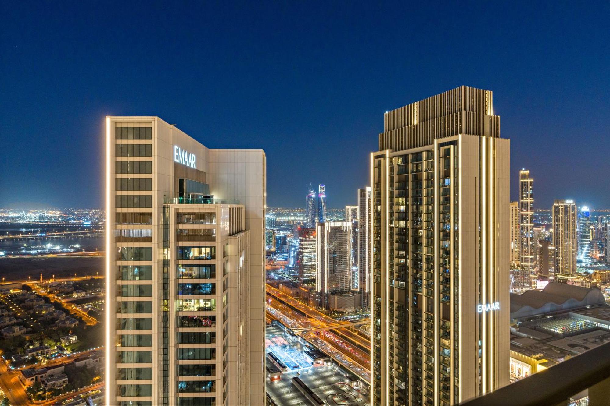 Elegant 2br In Downtown L Walk To Mall * Dubai