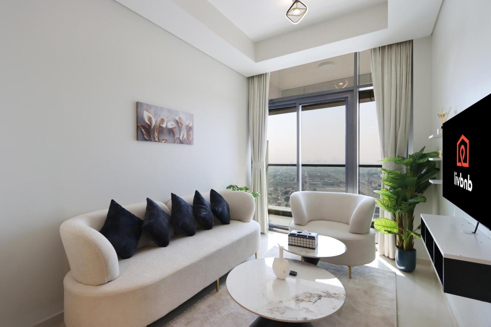 Livbnb-stylish 1b Retreat In The Heart Of Apartment