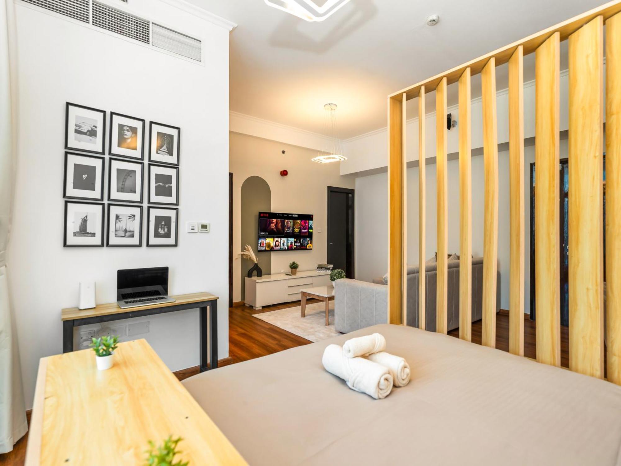 Spacious High Floor Marina
