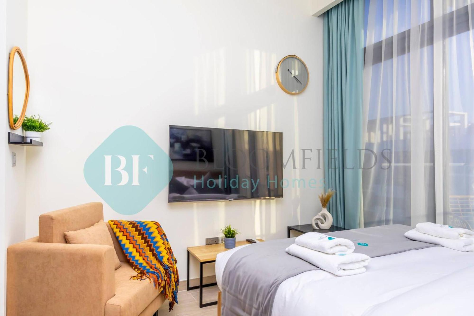 Bloomfields Stunning Stu In Azizi Riviera Apartment