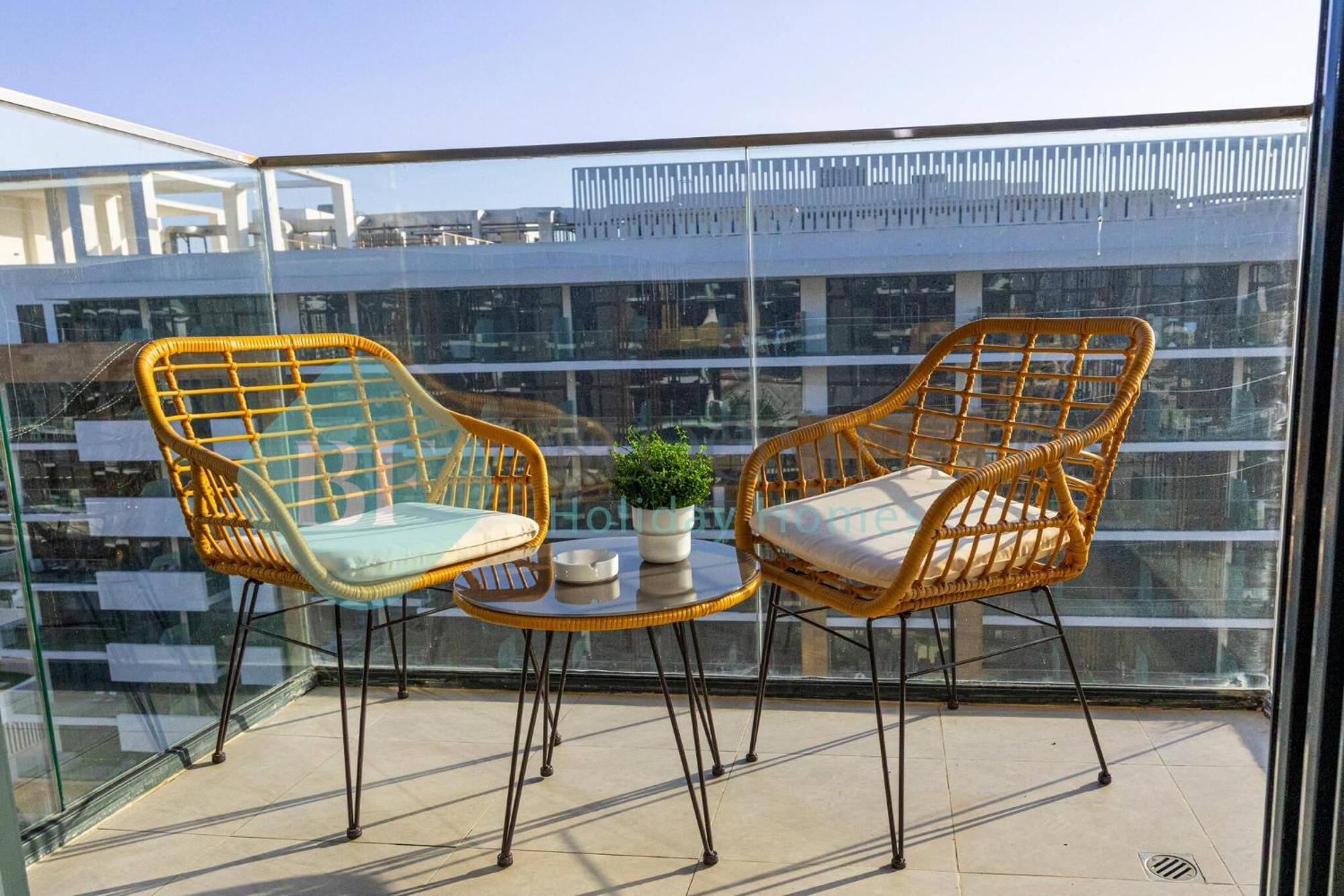 Bloomfields Stunning Stu In Azizi Riviera Apartment *
