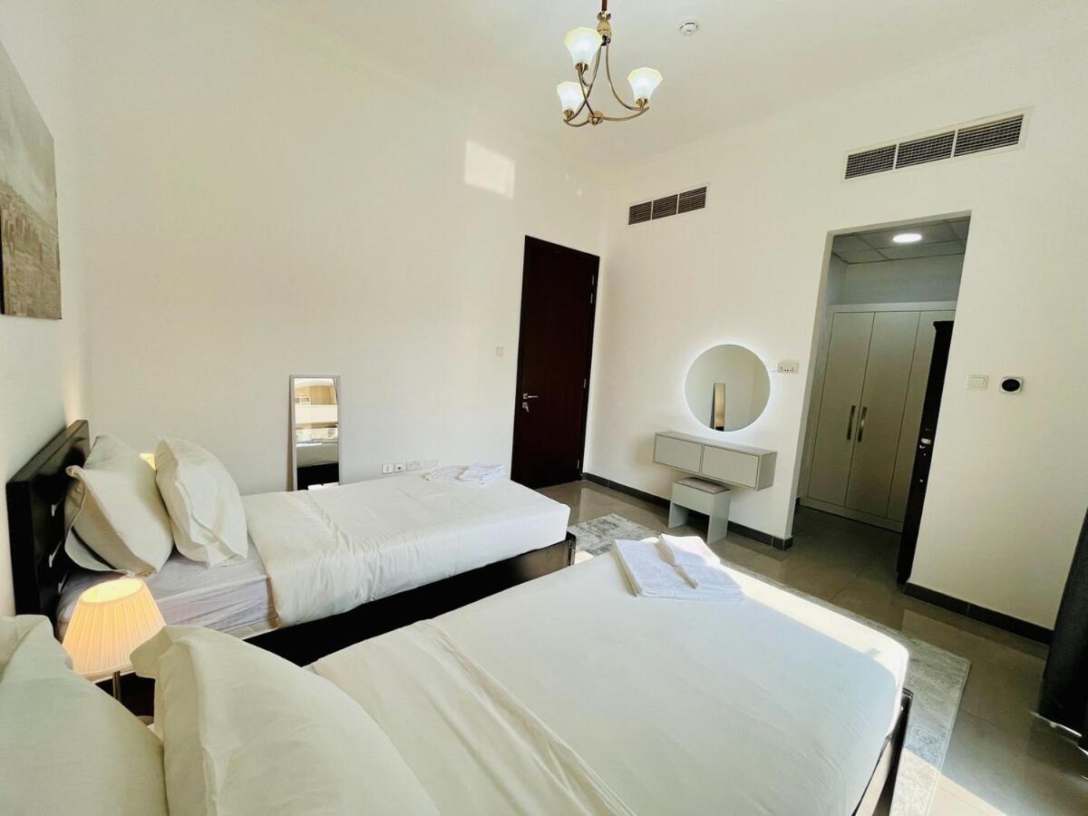 Villa Getaway Relax And Celebrate Jliving Homes