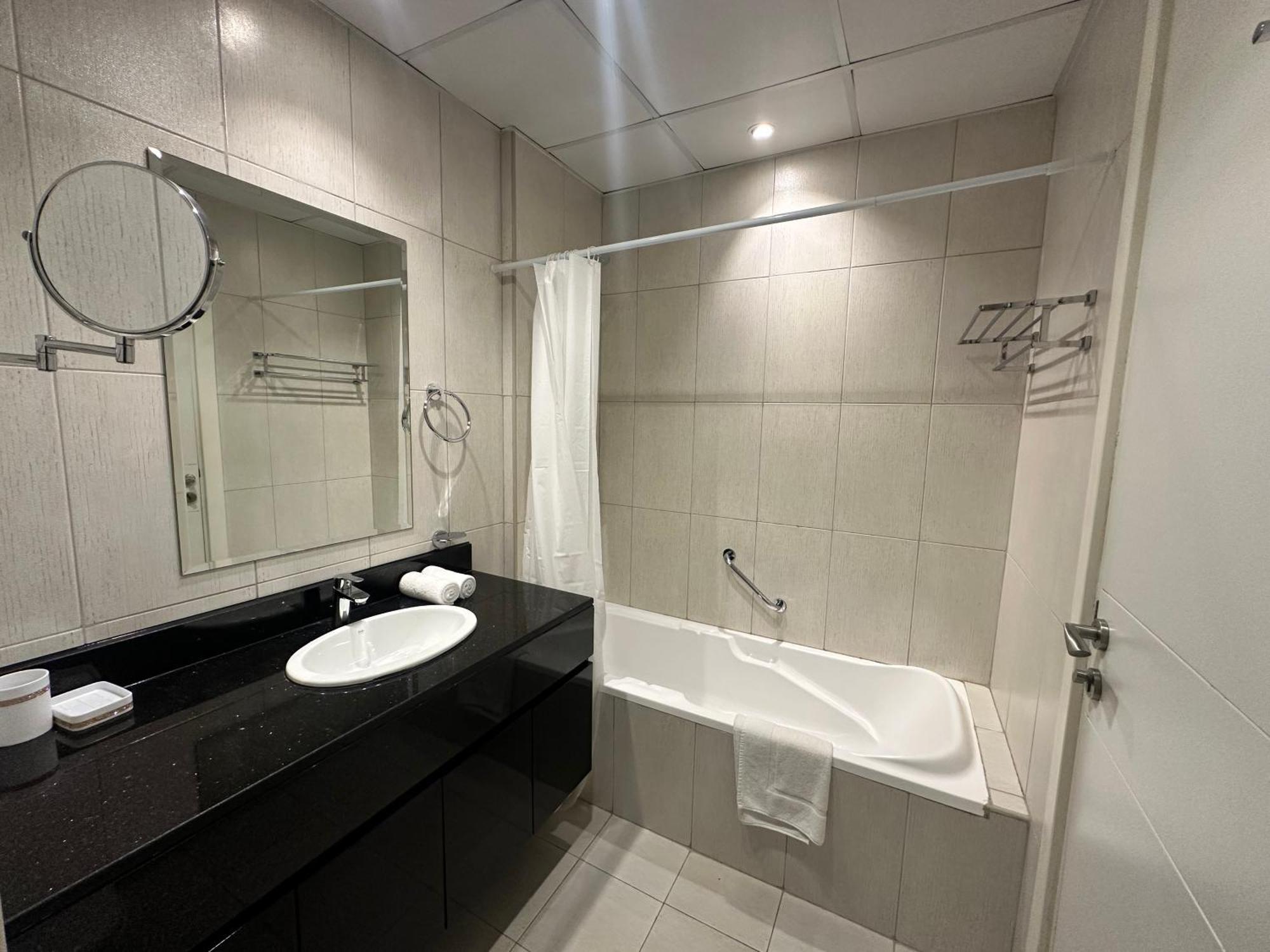 Stunning At Jvc Damac Ghalia - Msgetaways Apartment