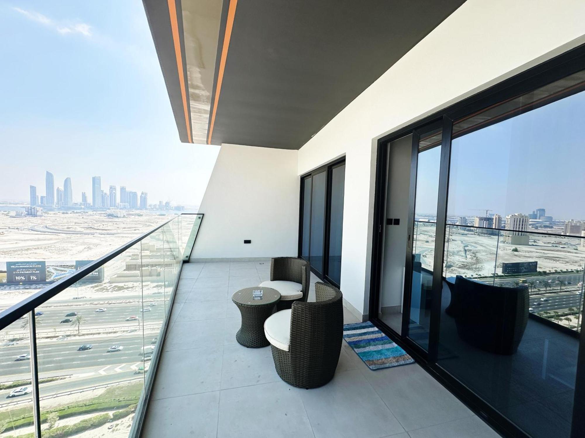 Apartment Stylish 3-bedroom With Scenic Views At Binghatti Creek Dubai