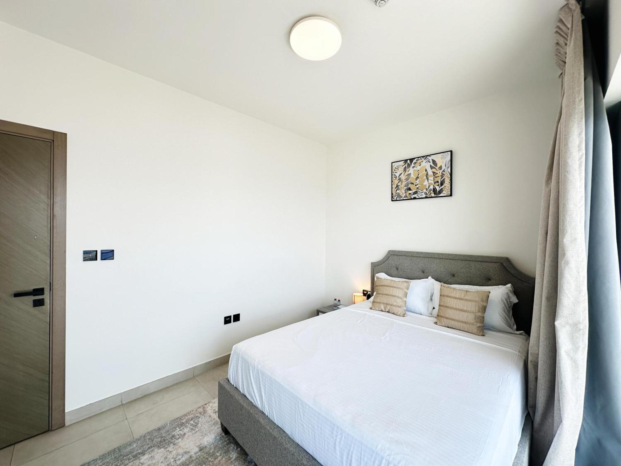 Stylish 3-bedroom With Scenic Views At Binghatti Creek