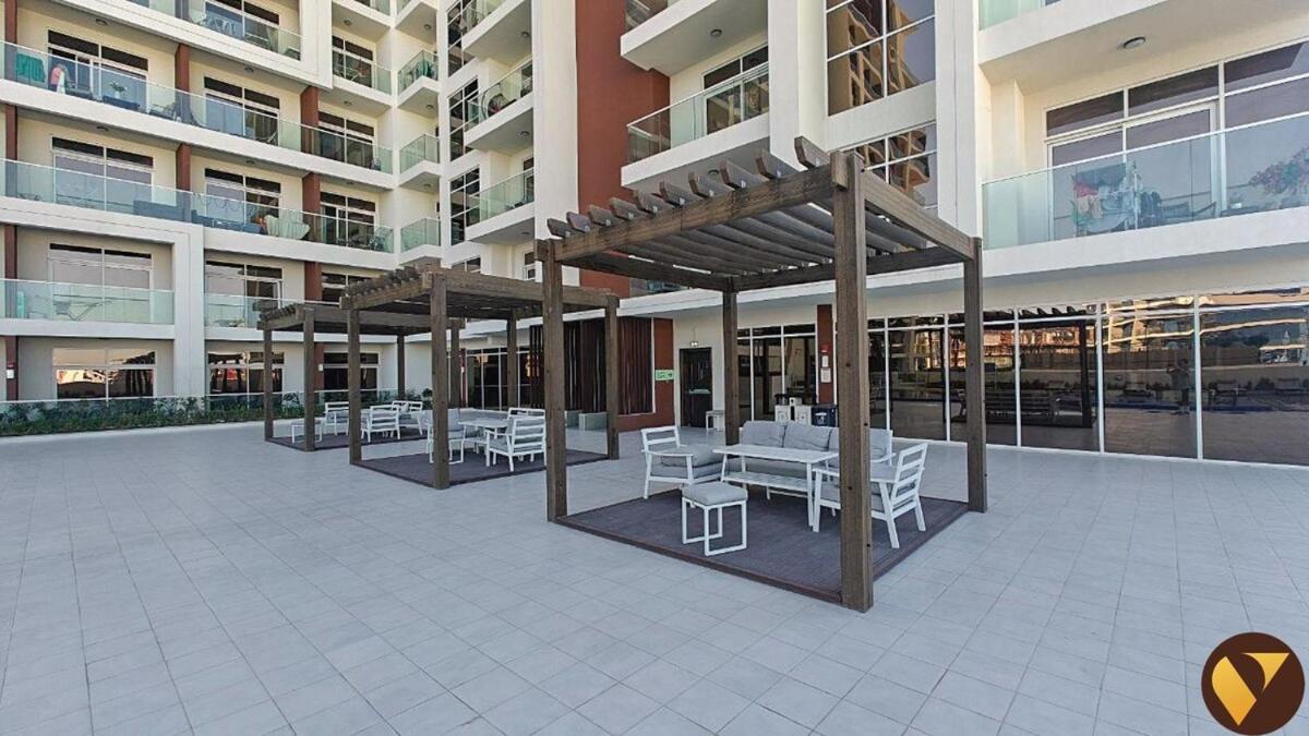Apartment Vogue - Near Miracle Garden And Butterfly Garden