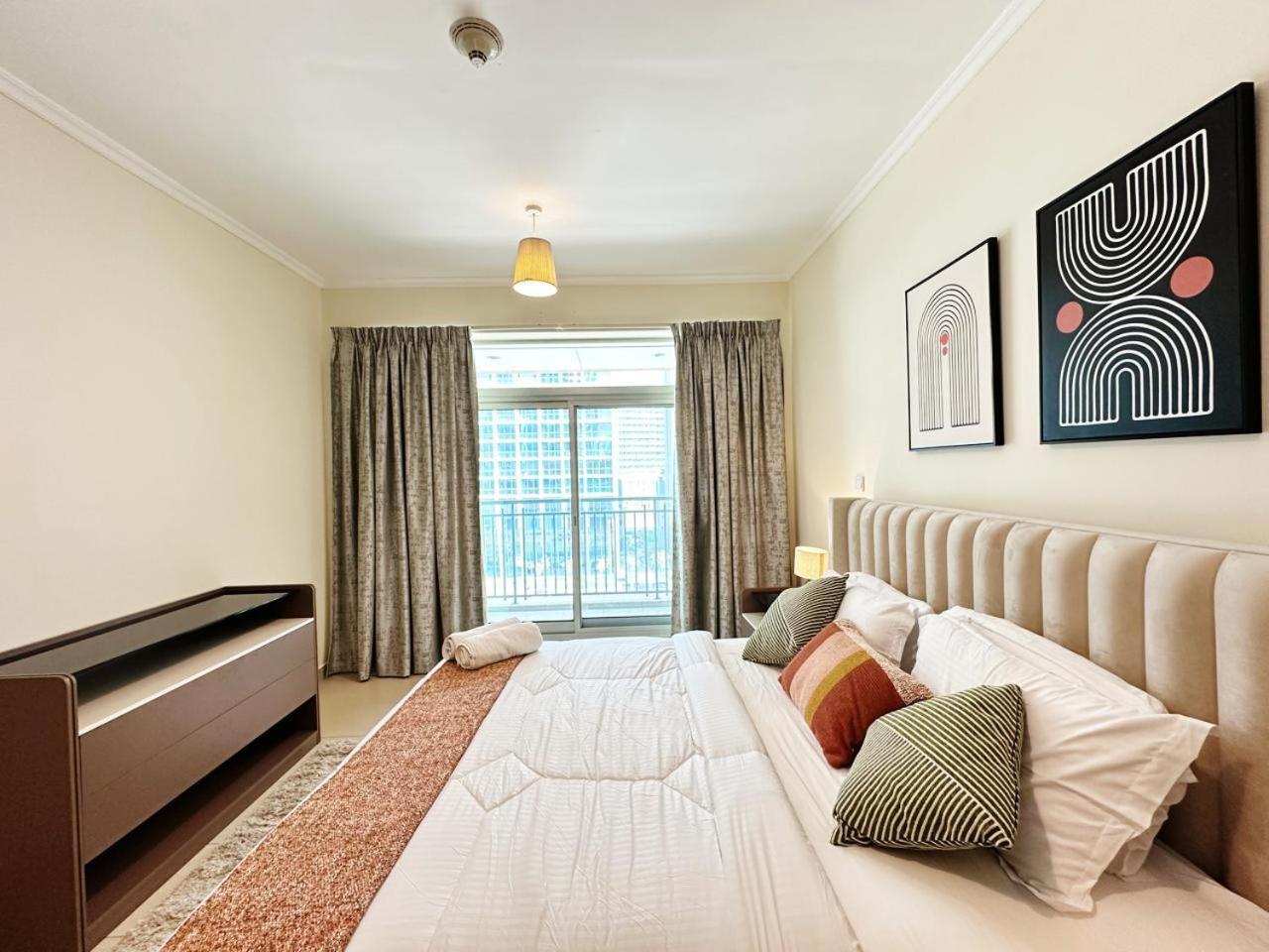 Apartment Step Into Sophistication - Stylish 1-br In Downtown By Petals Homes *