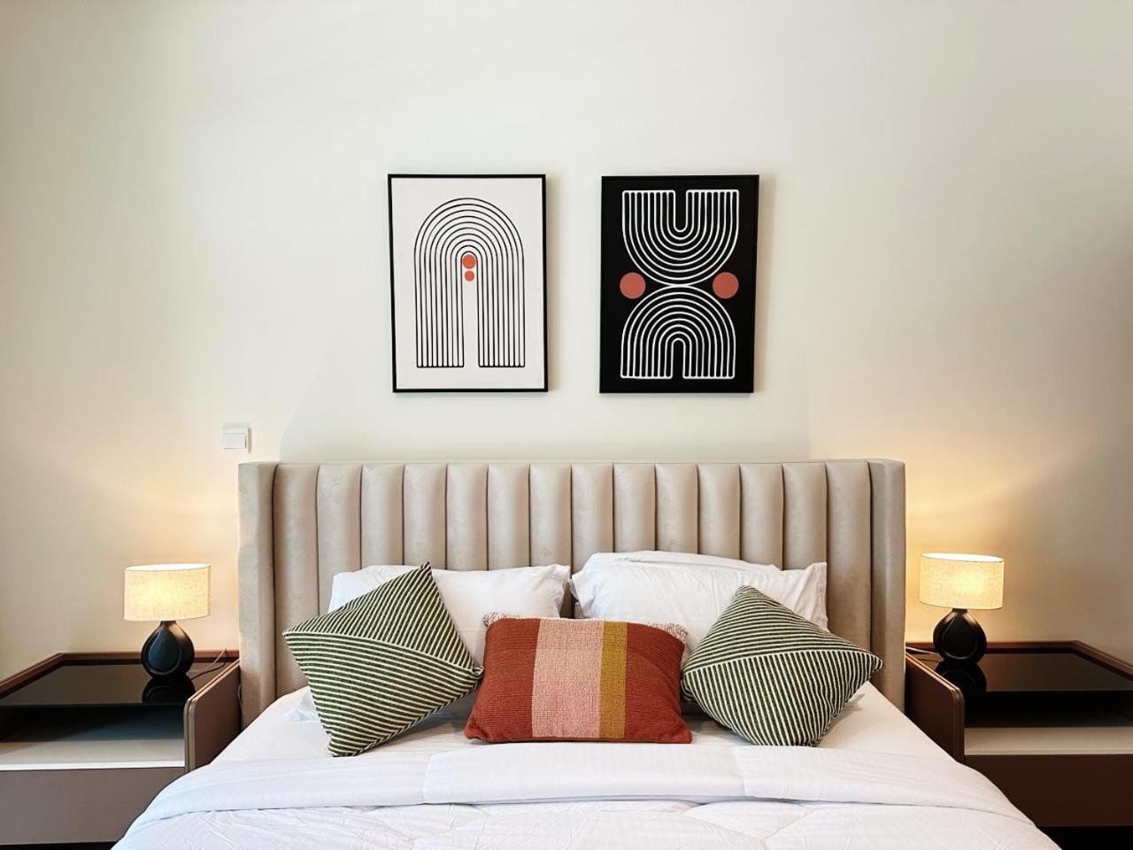 Step Into Sophistication - Stylish 1-br In Downtown By Petals Homes *