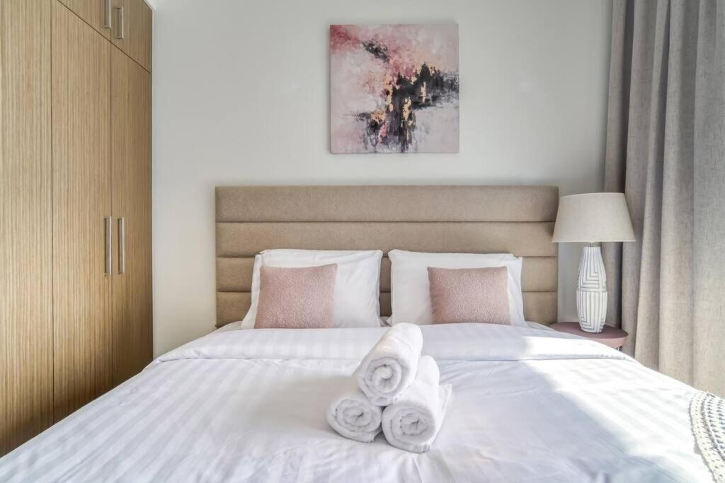 Luxury 2 Bed With Bluewater Views & Infinity Pool Apartment *