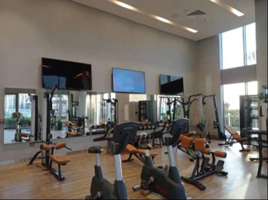 Luxury 2 Bed With Bluewater Views & Infinity Pool Dubai