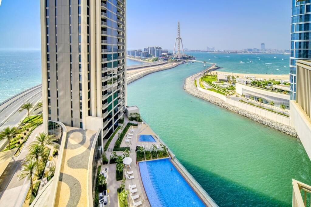 Luxury 2 Bed With Bluewater Views & Infinity Pool Apartment Dubai