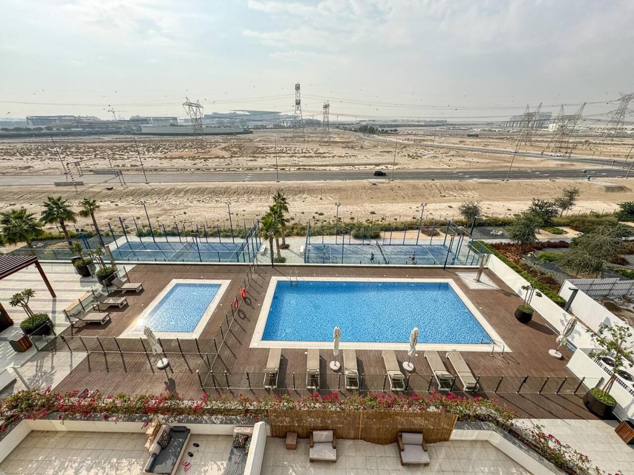 Apartment Serene 1-bedroom Retreat In Azizi Riviera With Calming Tones *