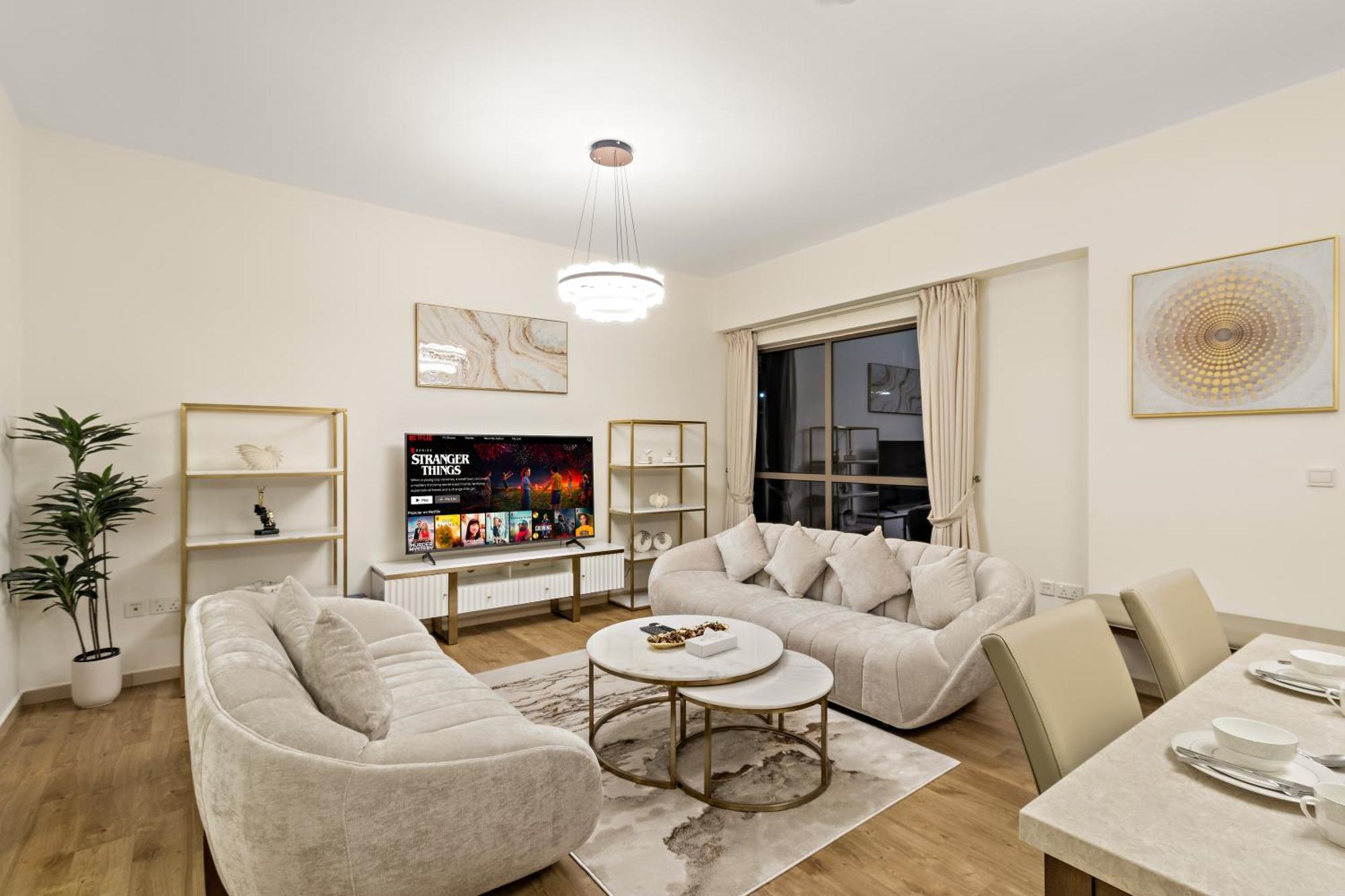 Luxe 2br With Marina View In Jbr And Walk To The Apartment