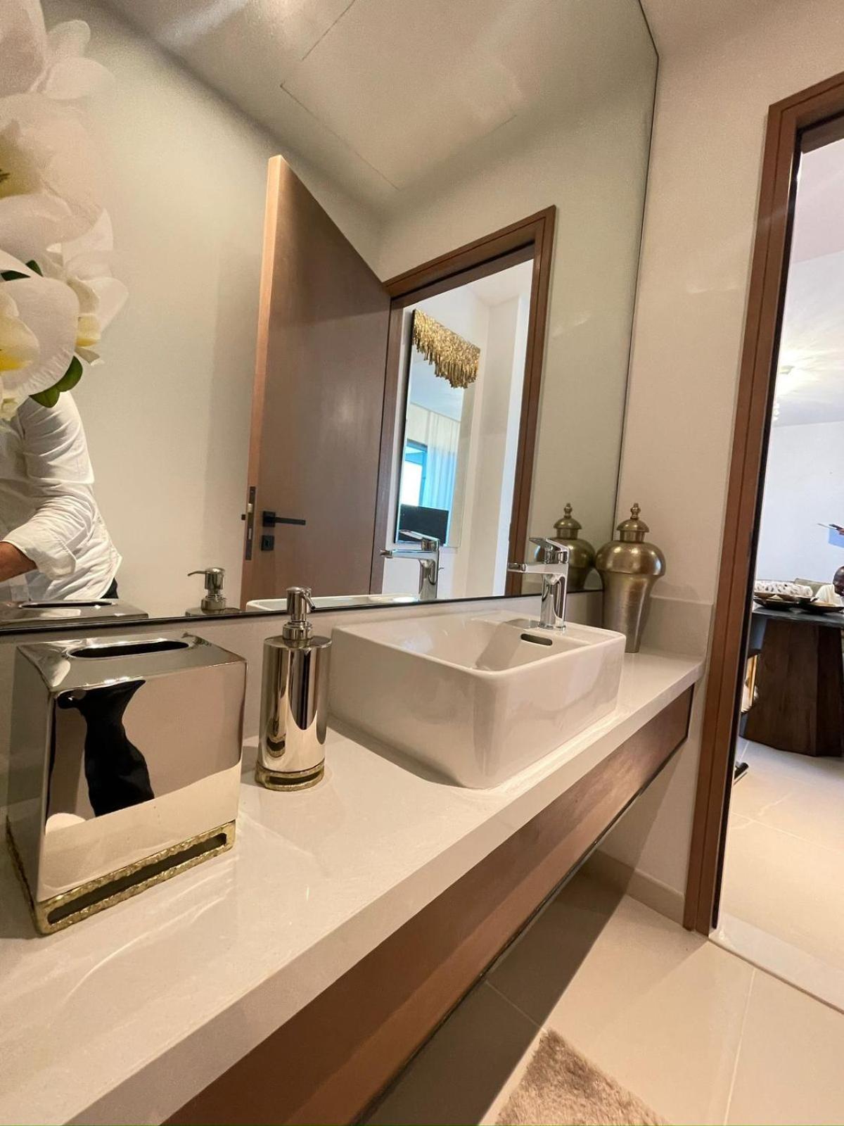 Vida Marina Emaar Seaview New One Bedrrom 65sqm Apartment Dubai