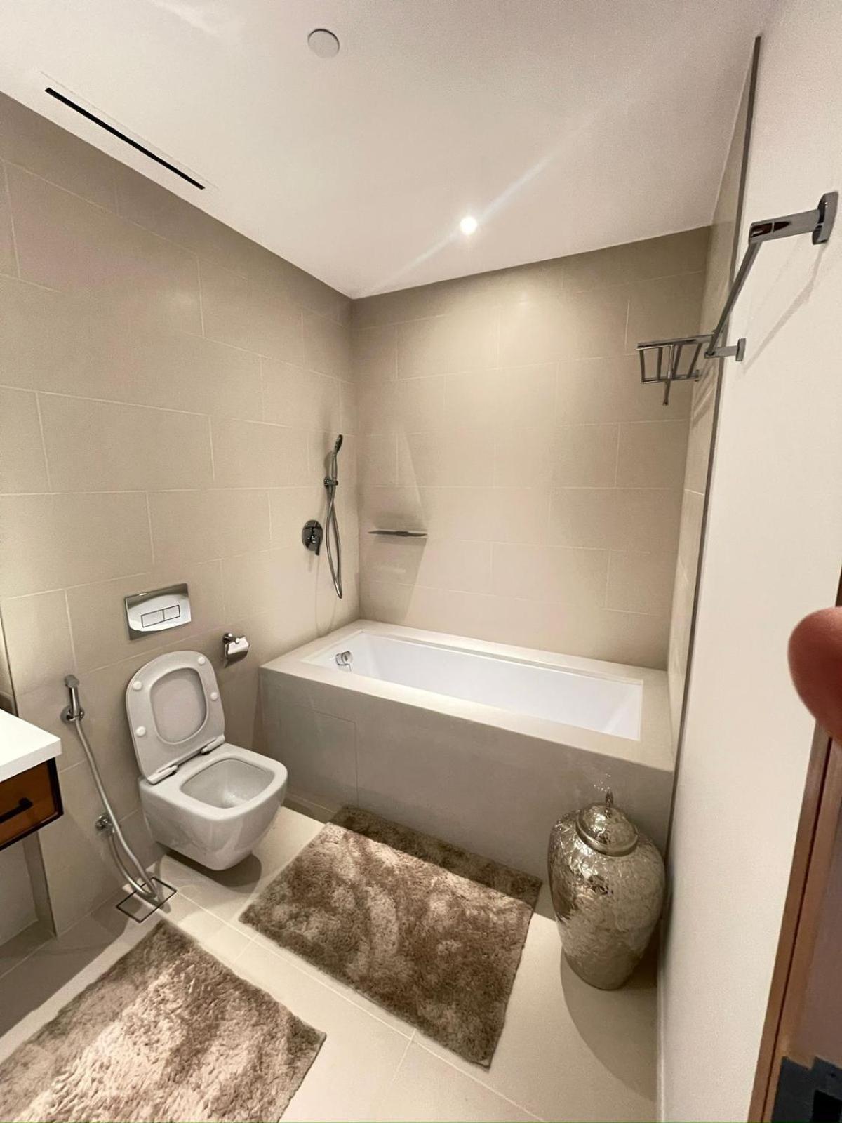 Apartment Vida Marina Emaar Seaview New One Bedrrom 65sqm *