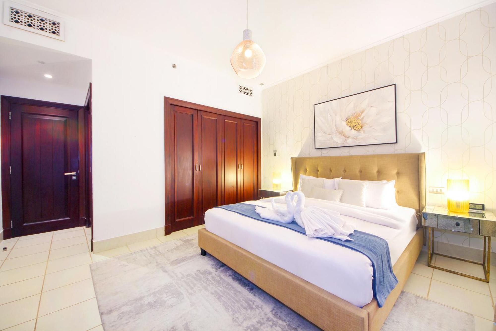 Elegant 2br In Yansoon 3 With Burj Khalifa Views