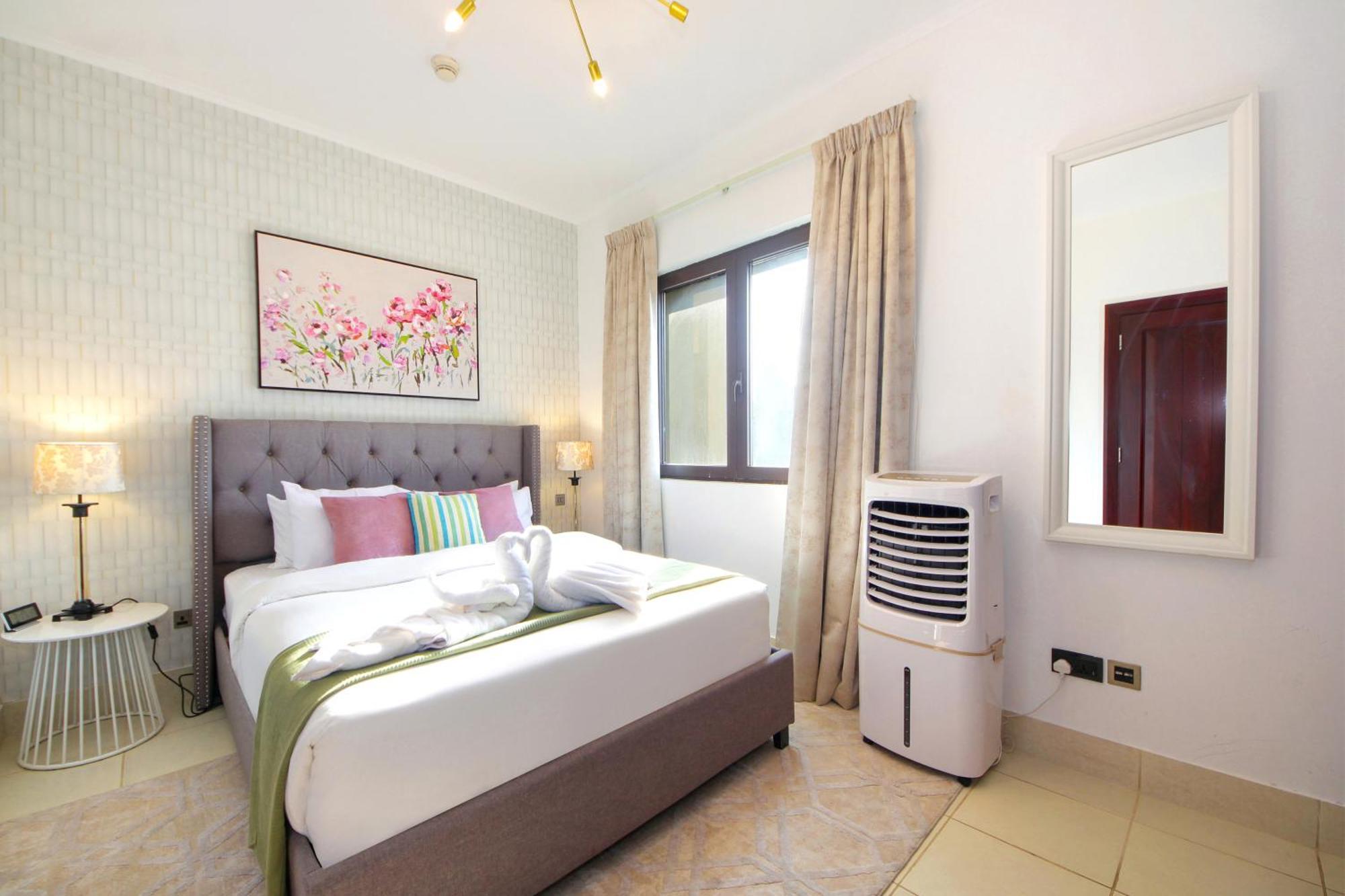 Elegant 2br In Yansoon 3 With Burj Khalifa Views Apartment *