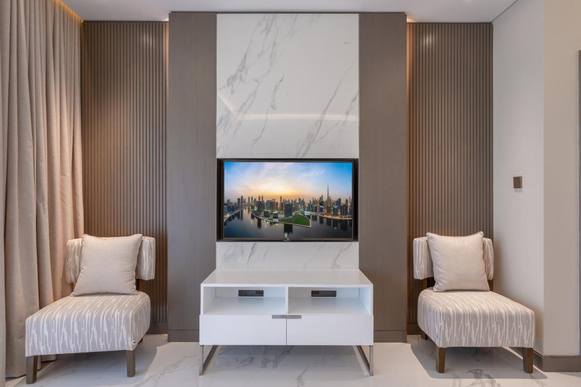 Holistay Luxury Collection Mall 1-br Downtown