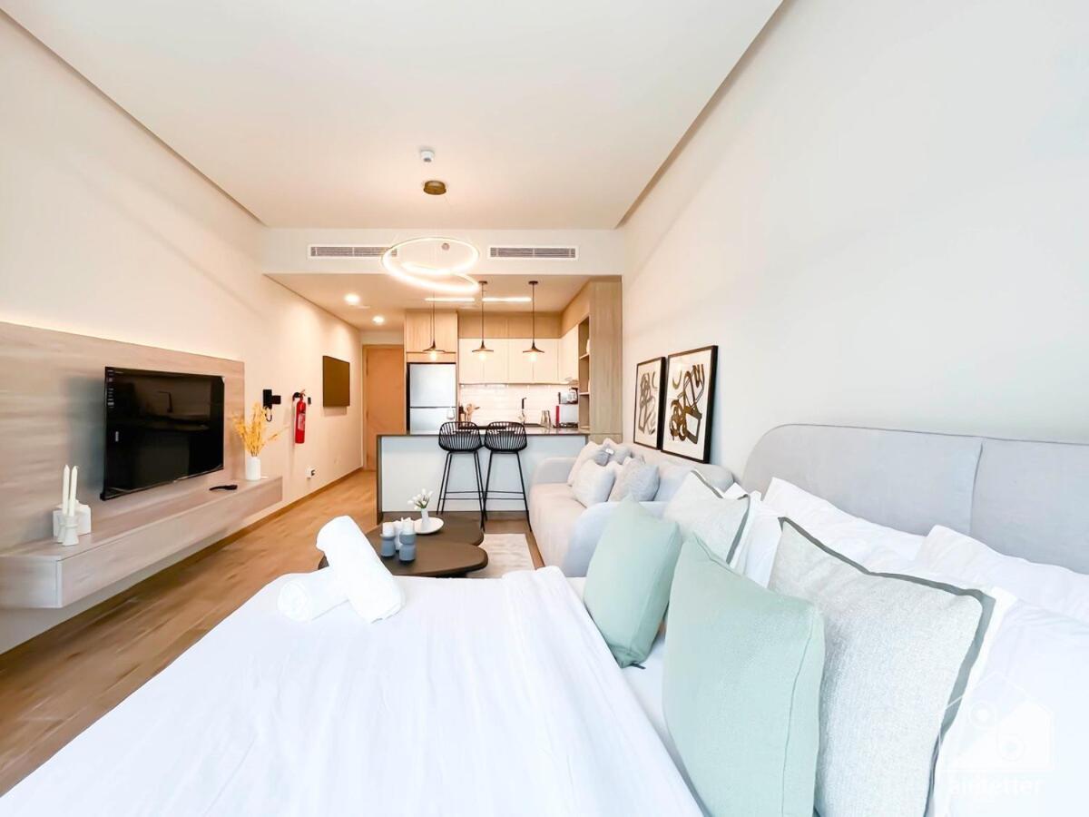 Rokane G25 Modern Comfort With Views