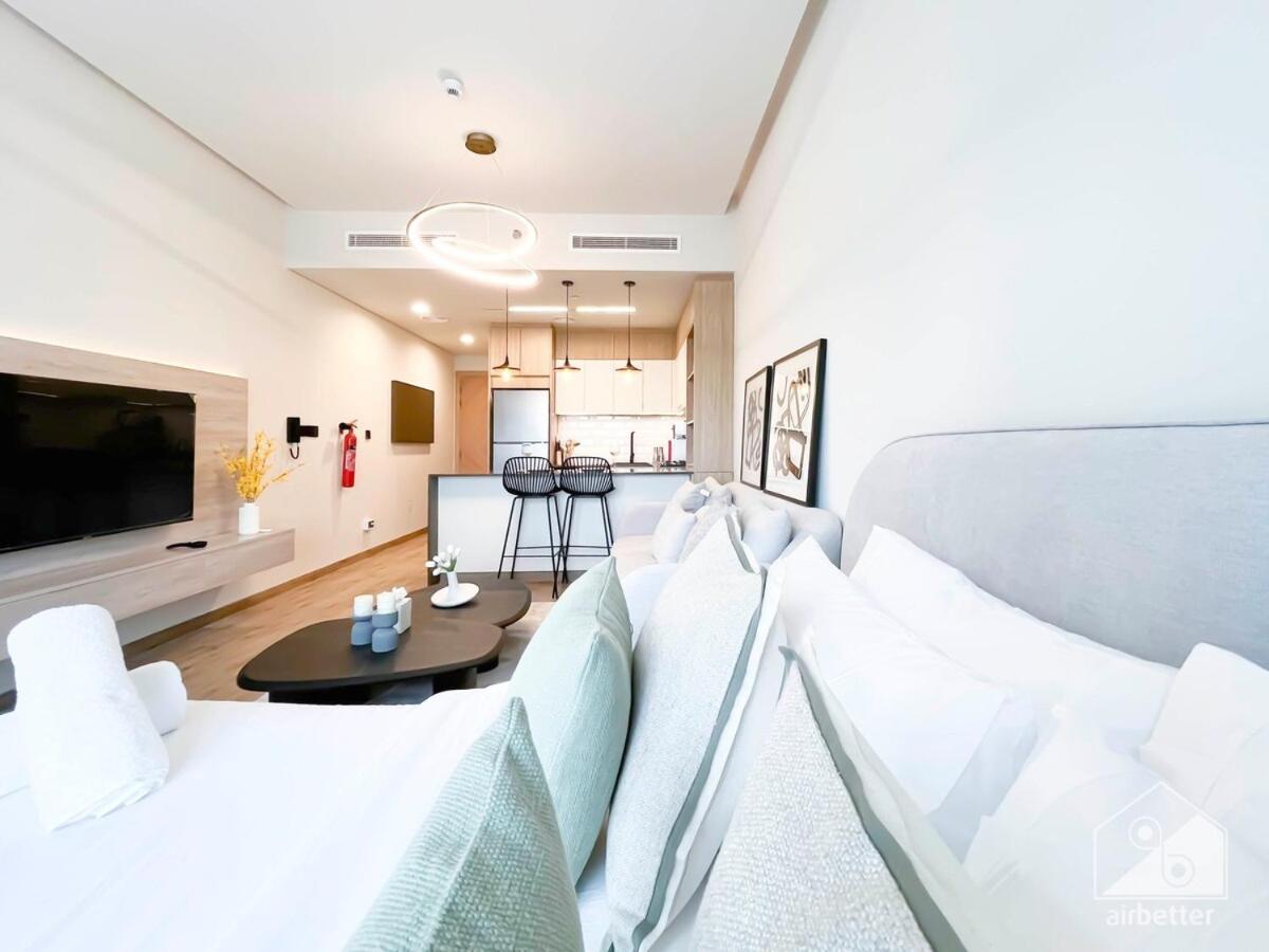 Rokane G25 Modern Comfort With Views
