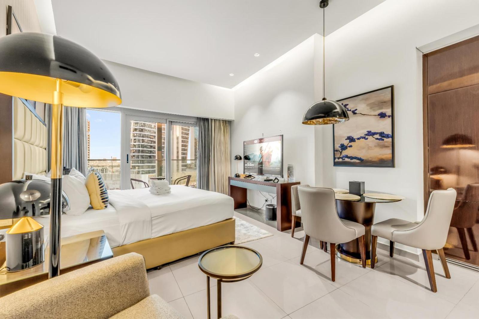 Lux 5 Min Away From Burj Khalifa & Mall Apartment *