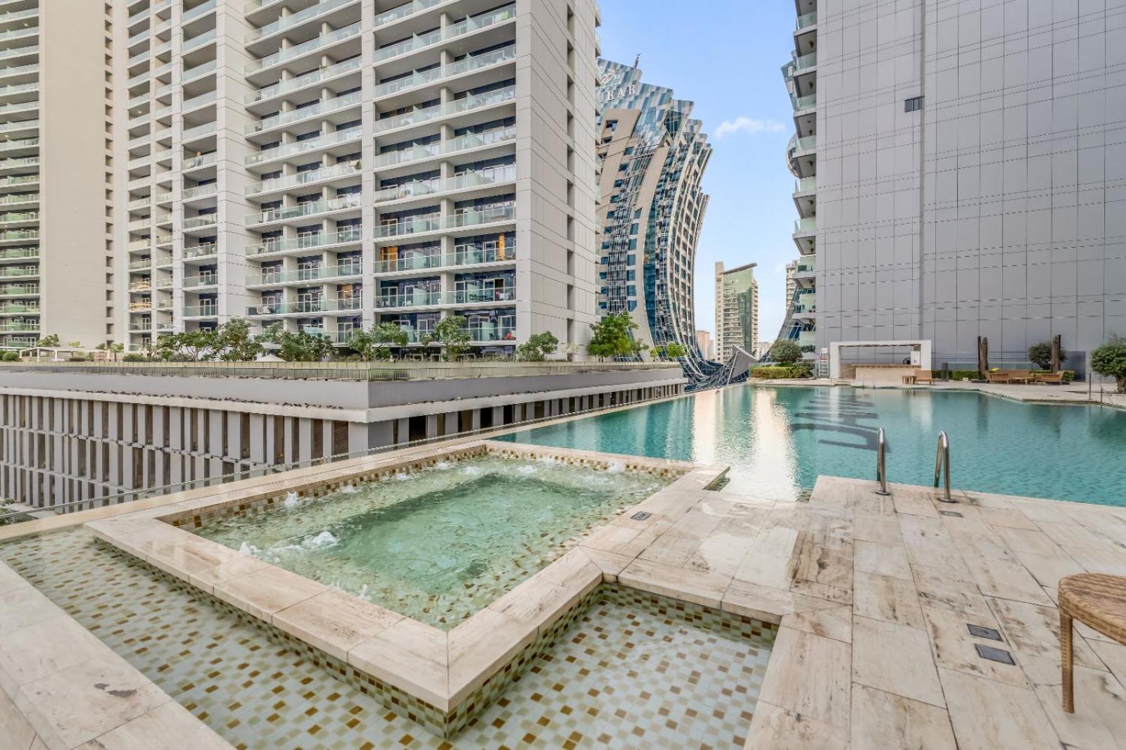 Lux 5 Min Away From Burj Khalifa & Mall *