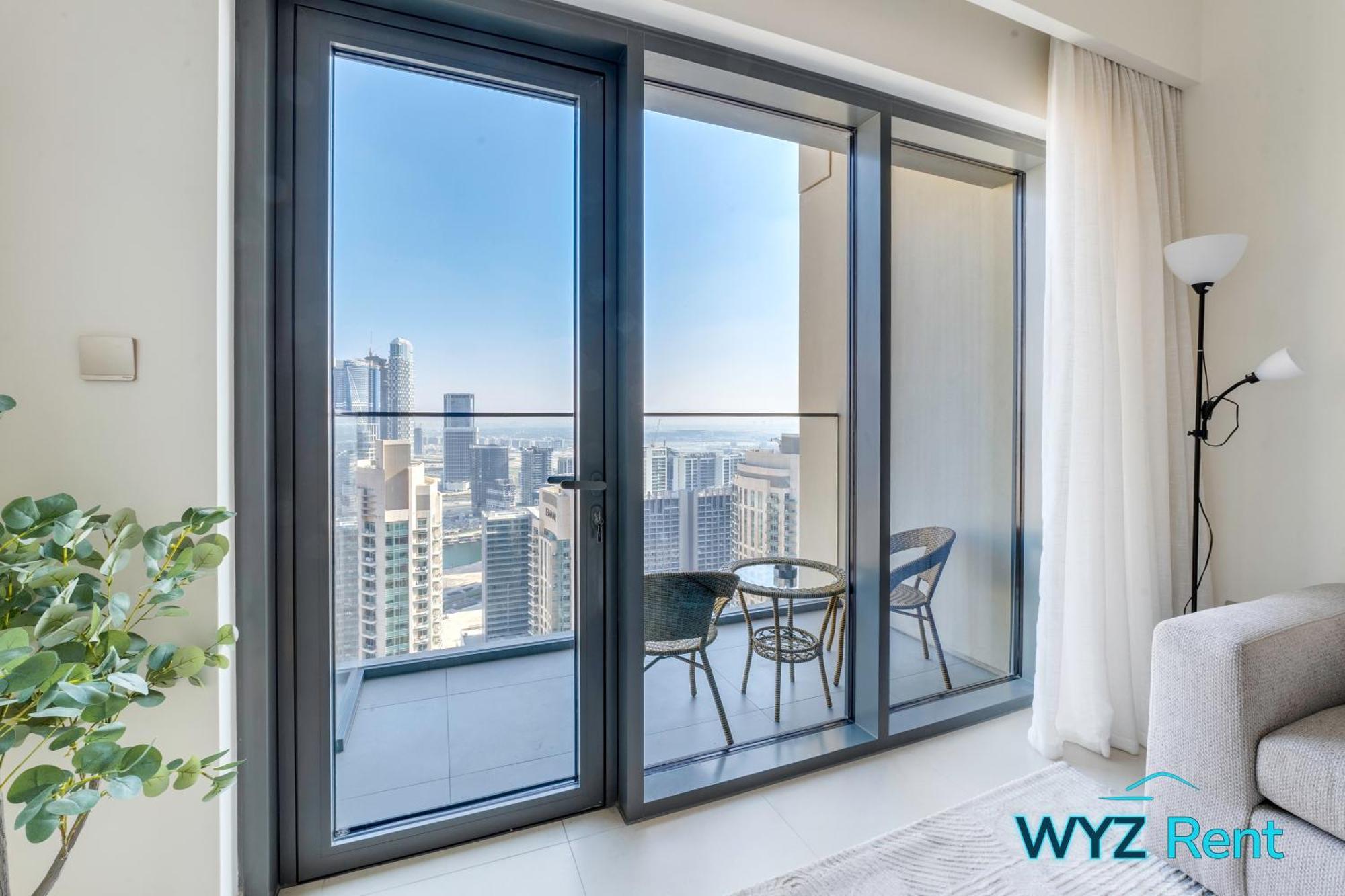 Apartment Sleek 1 Bedroom In Burj Royale With Canal View *