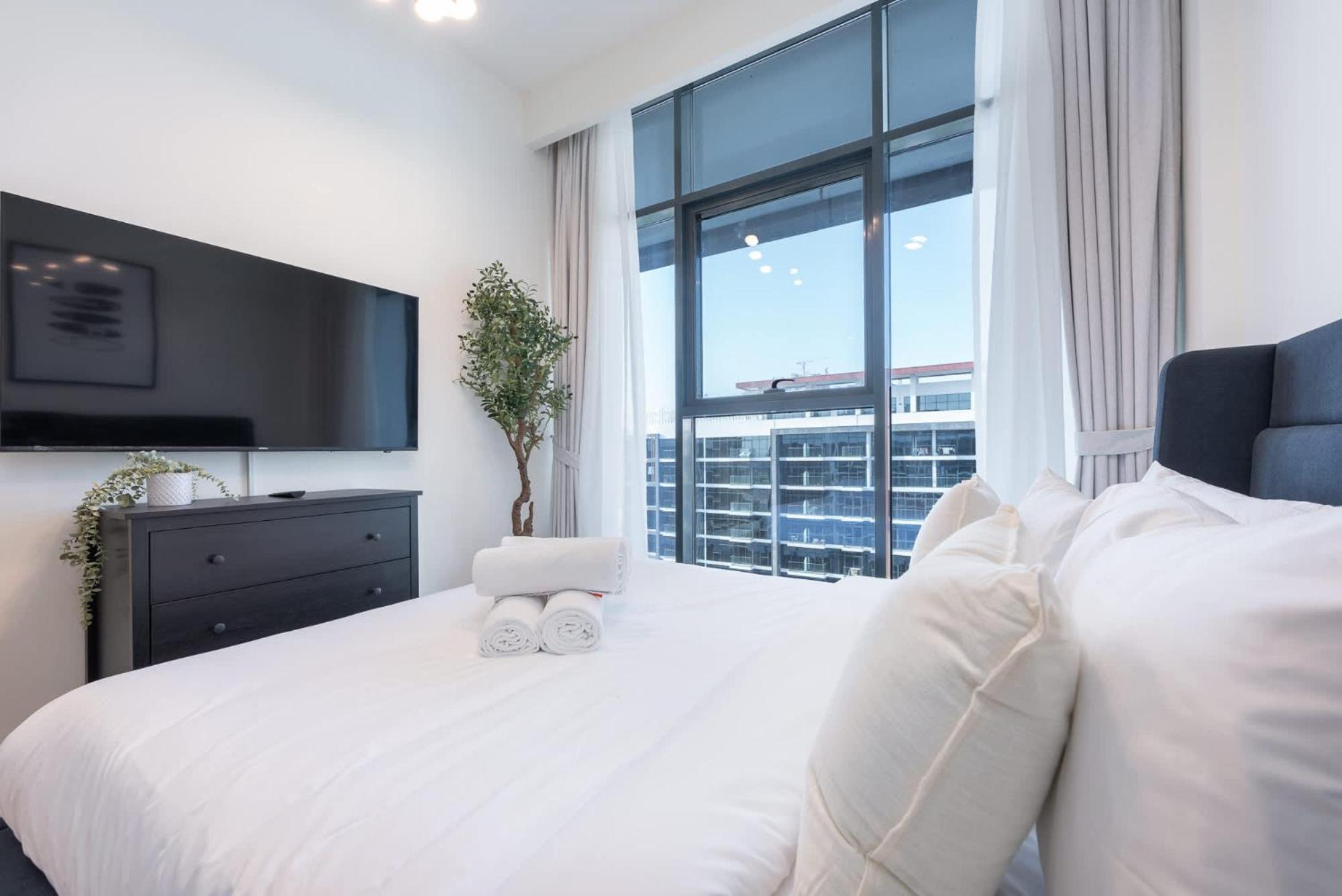 Bright And Elegant 3-bedroom Escape Perfect For Families In Meydan Apartment Dubai
