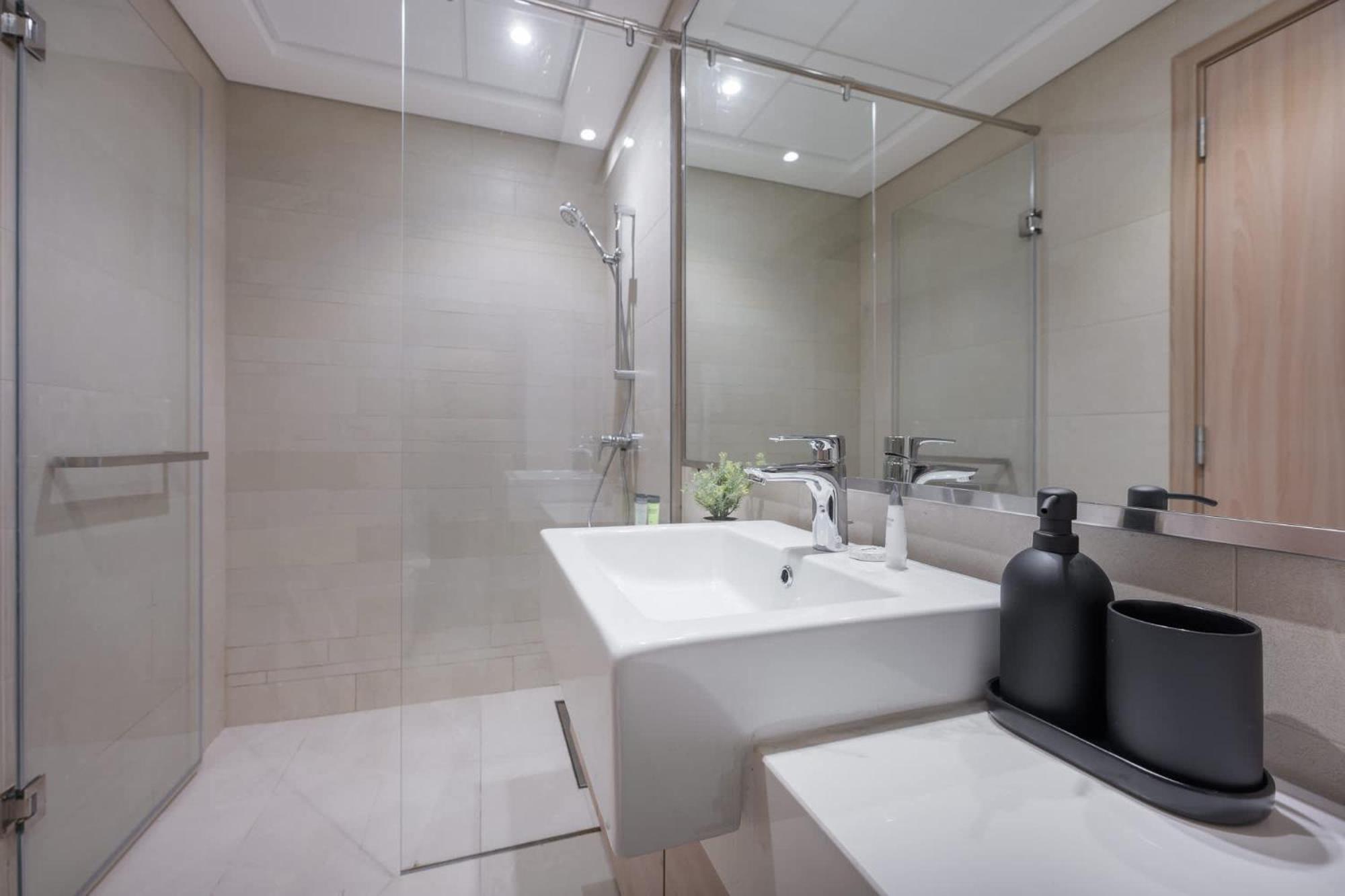 Apartment Bright And Elegant 3-bedroom Escape Perfect For Families In Meydan Dubai