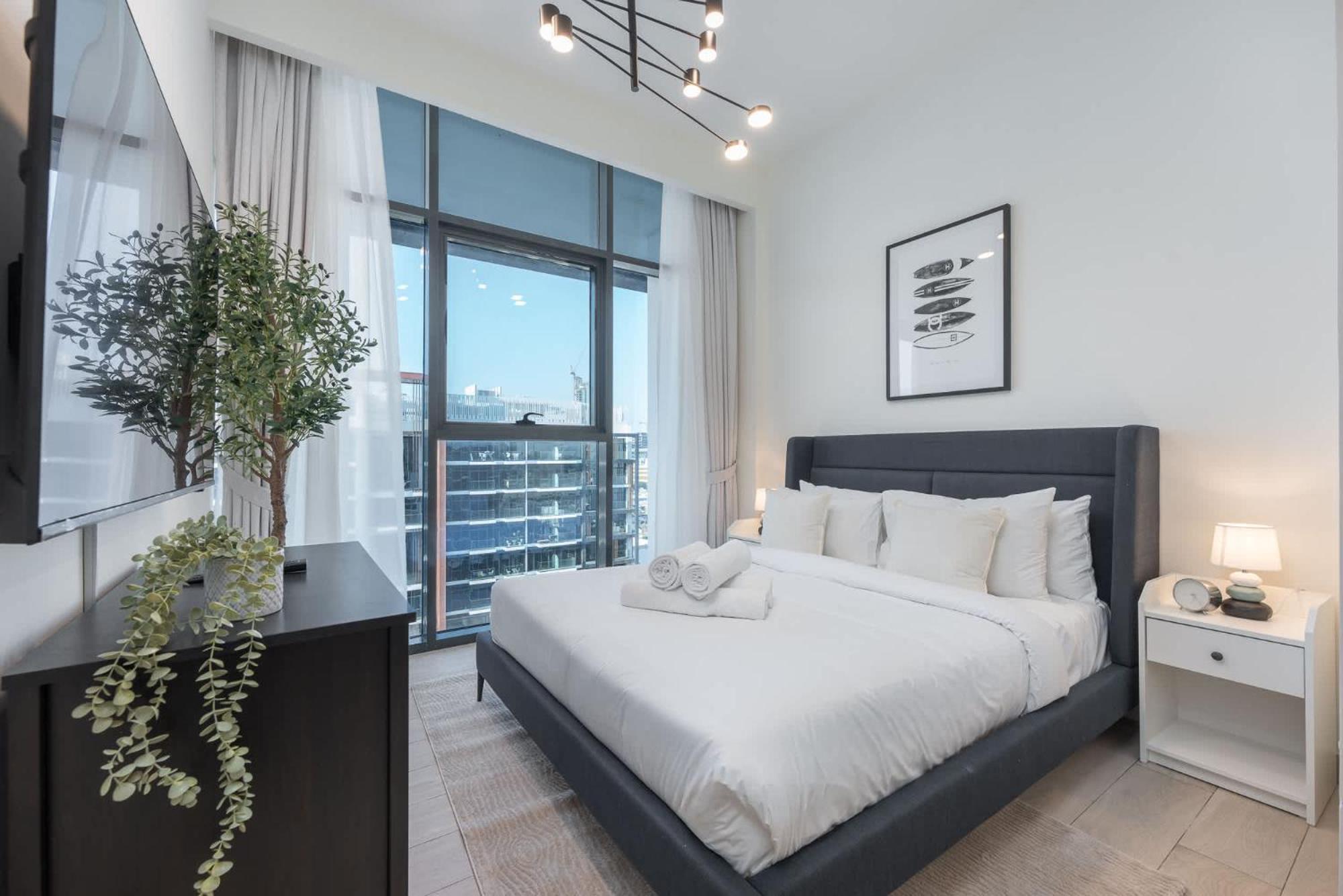 Apartment Bright And Elegant 3-bedroom Escape Perfect For Families In Meydan *