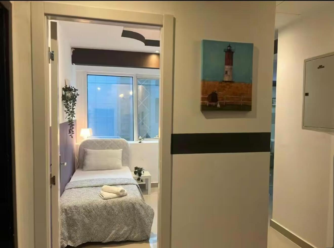 Ideal Partition In Barsha 1 Near Metro